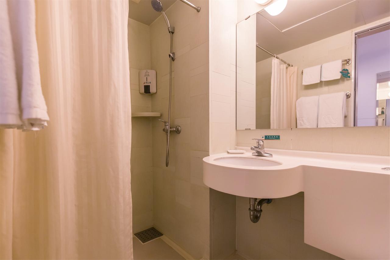 Jinjiang Inn Wanda Plaza Hotel Taiyuan Street Senjang Kültér fotó